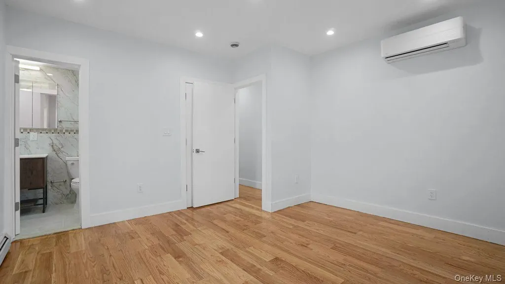 15829 75th Avenue Fresh Meadows NY 11366