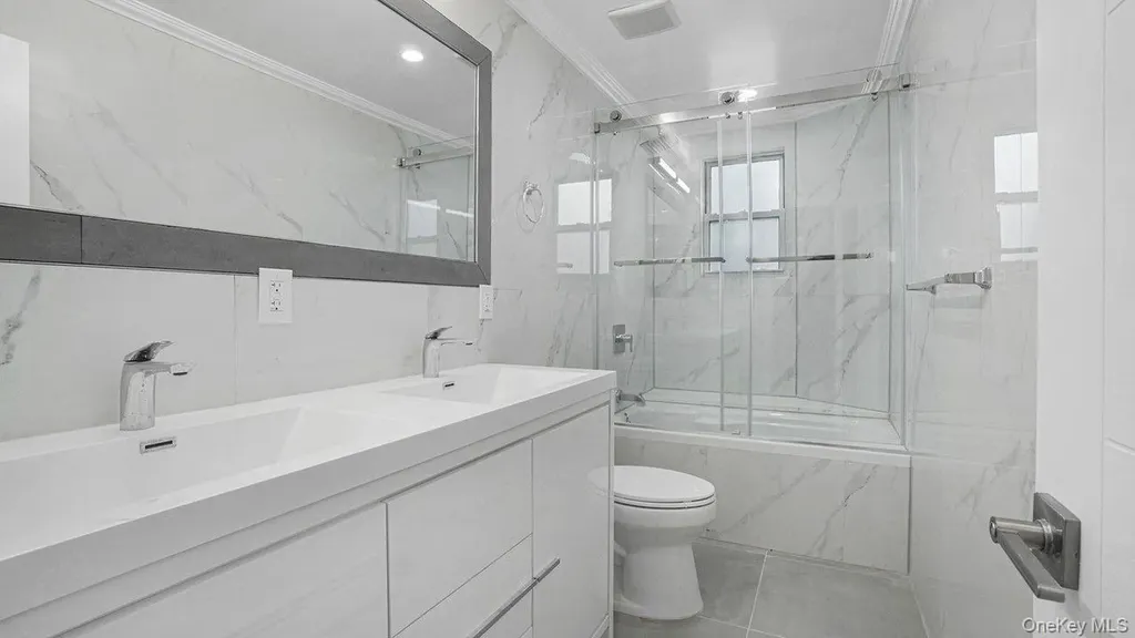 15829 75th Avenue Fresh Meadows NY 11366