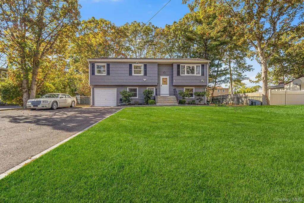 754 Broadway Brentwood NY 11717