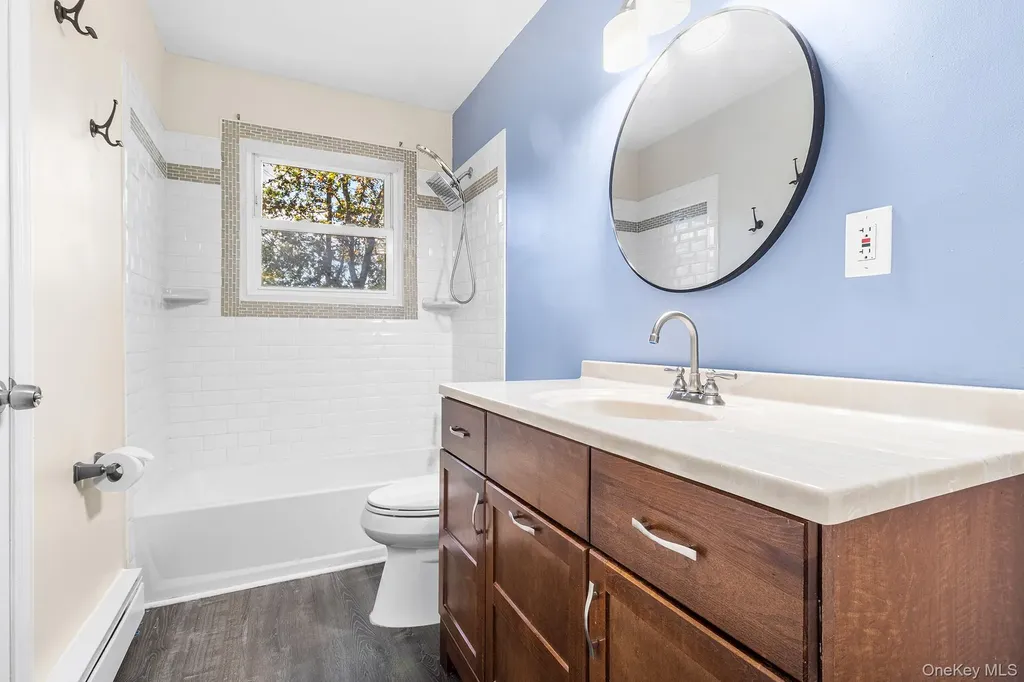 754 Broadway Brentwood NY 11717