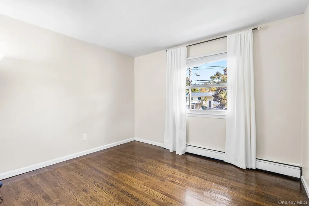 754 Broadway Brentwood NY 11717