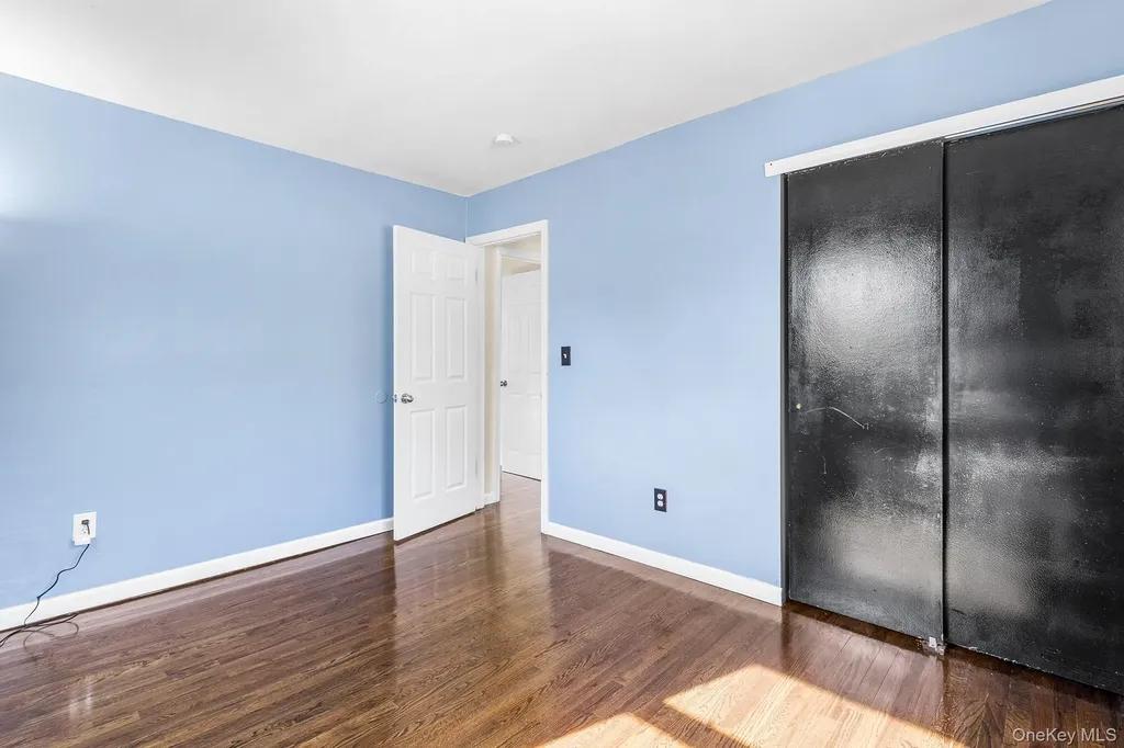 754 Broadway Brentwood NY 11717