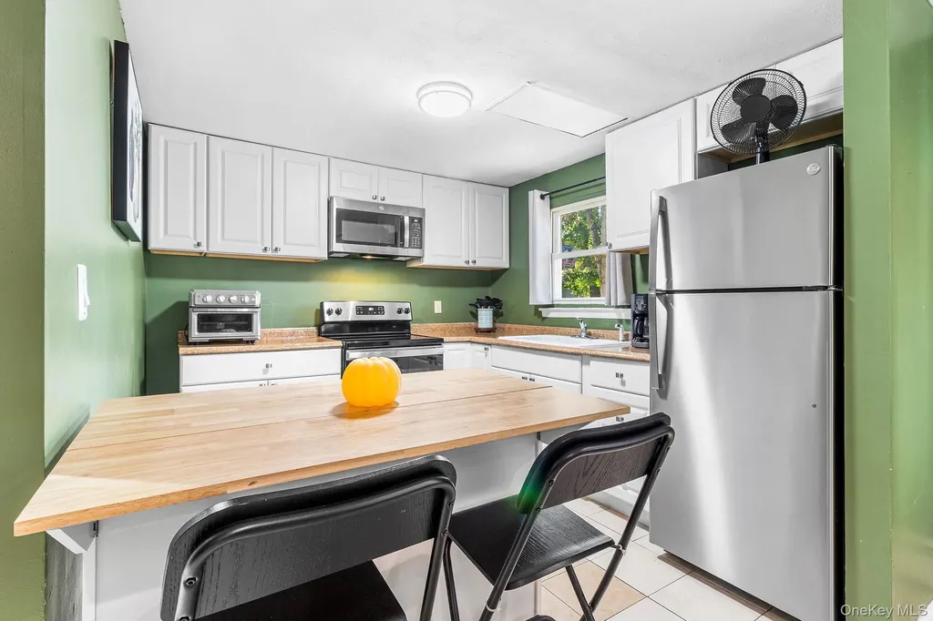 754 Broadway Brentwood NY 11717