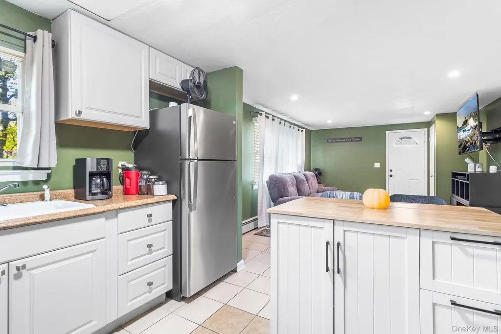 754 Broadway Brentwood NY 11717