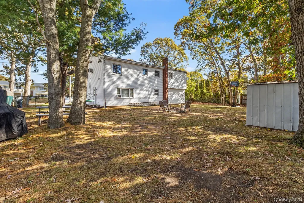 754 Broadway Brentwood NY 11717