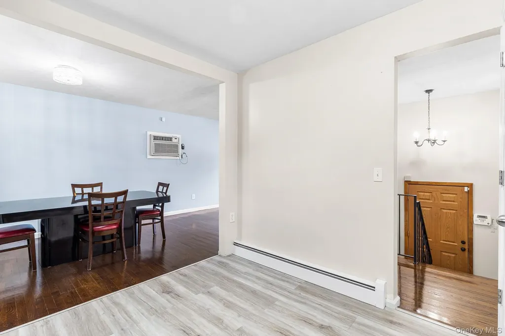 754 Broadway Brentwood NY 11717
