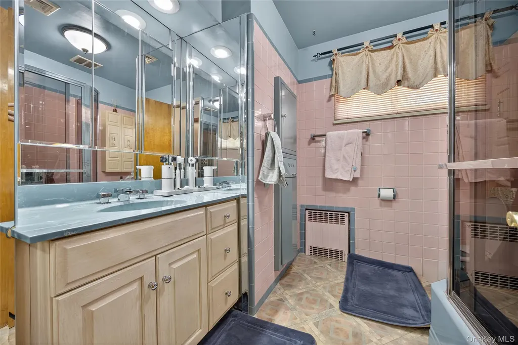 200 Mallory Avenue Staten Island NY 10305