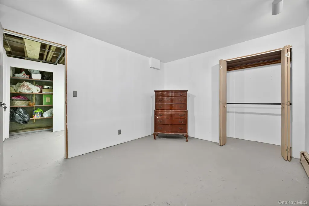 200 Mallory Avenue Staten Island NY 10305