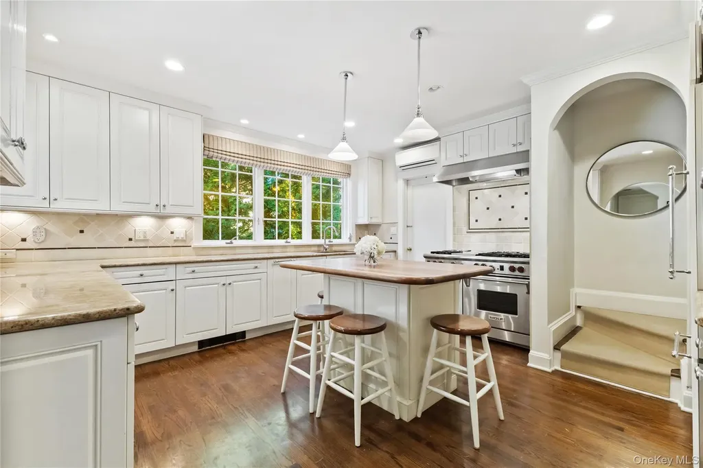 30 Studio Lane Bronxville NY 10708