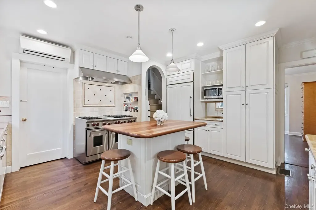 30 Studio Lane Bronxville NY 10708