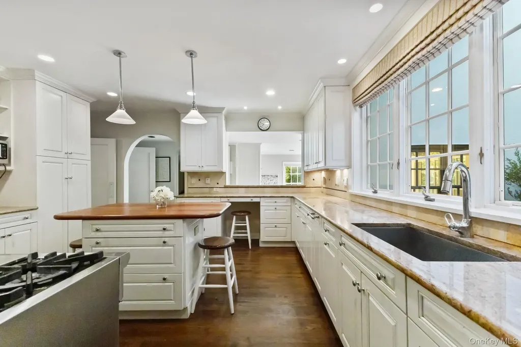 30 Studio Lane Bronxville NY 10708