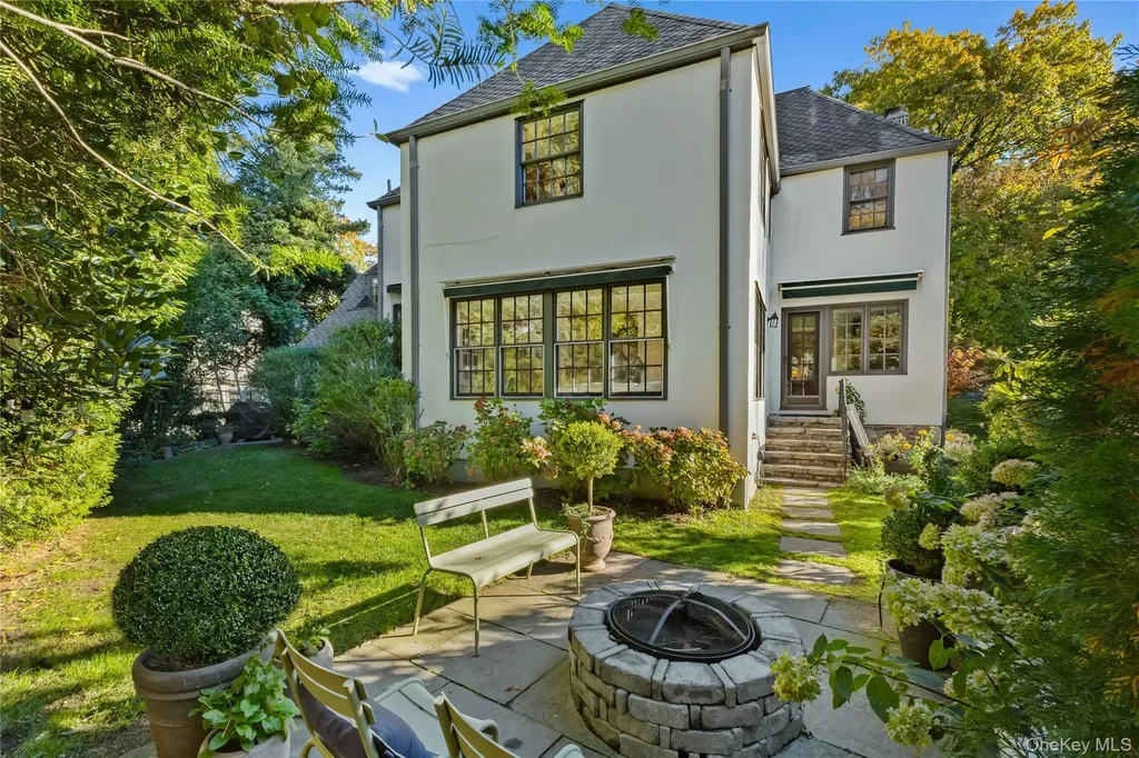 30 Studio Lane Bronxville NY 10708