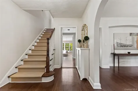 30 Studio Lane Bronxville NY 10708