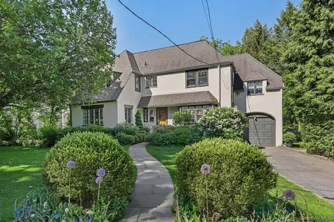30 Studio Lane Bronxville NY 10708