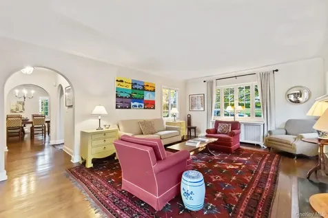 30 Studio Lane Bronxville NY 10708