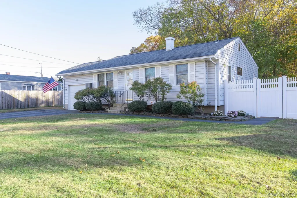 6 Talbot Lane Selden NY 11784