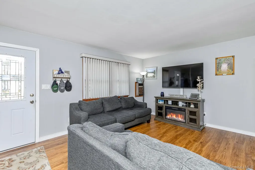 6 Talbot Lane Selden NY 11784