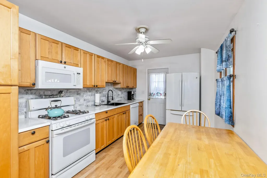 6 Talbot Lane Selden NY 11784