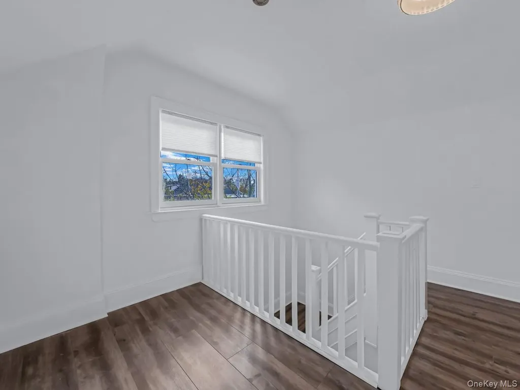 14 Nirvana Avenue Great Neck NY 11023