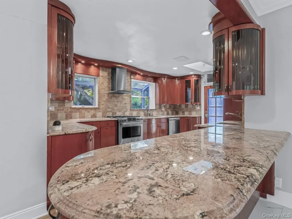 14 Nirvana Avenue Great Neck NY 11023