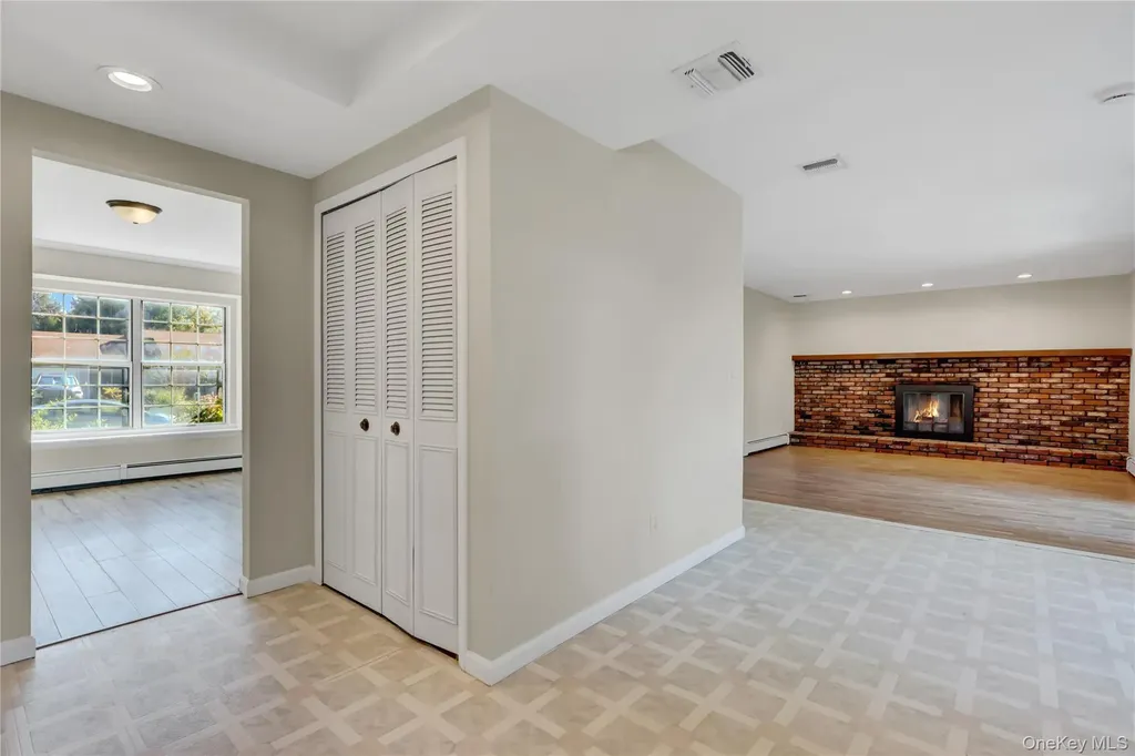 20 Gabon Lane Coram NY 11727