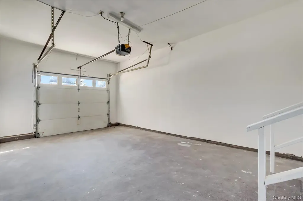 20 Gabon Lane Coram NY 11727