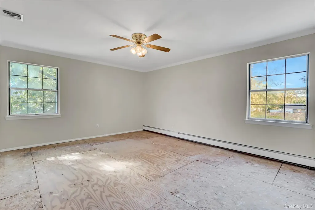 20 Gabon Lane Coram NY 11727