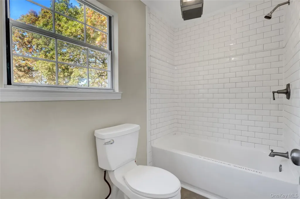 20 Gabon Lane Coram NY 11727