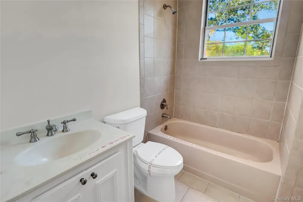 20 Gabon Lane Coram NY 11727