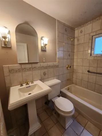 29 Red Barn Road Hyde Park NY 12538