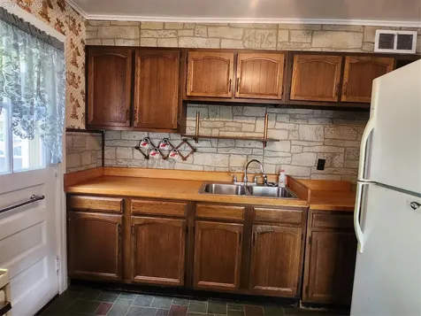 29 Red Barn Road Hyde Park NY 12538