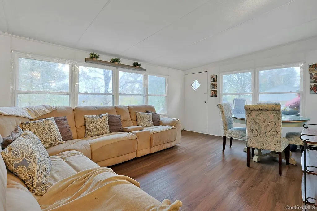 21 Bruce Lane Valhalla NY 10595