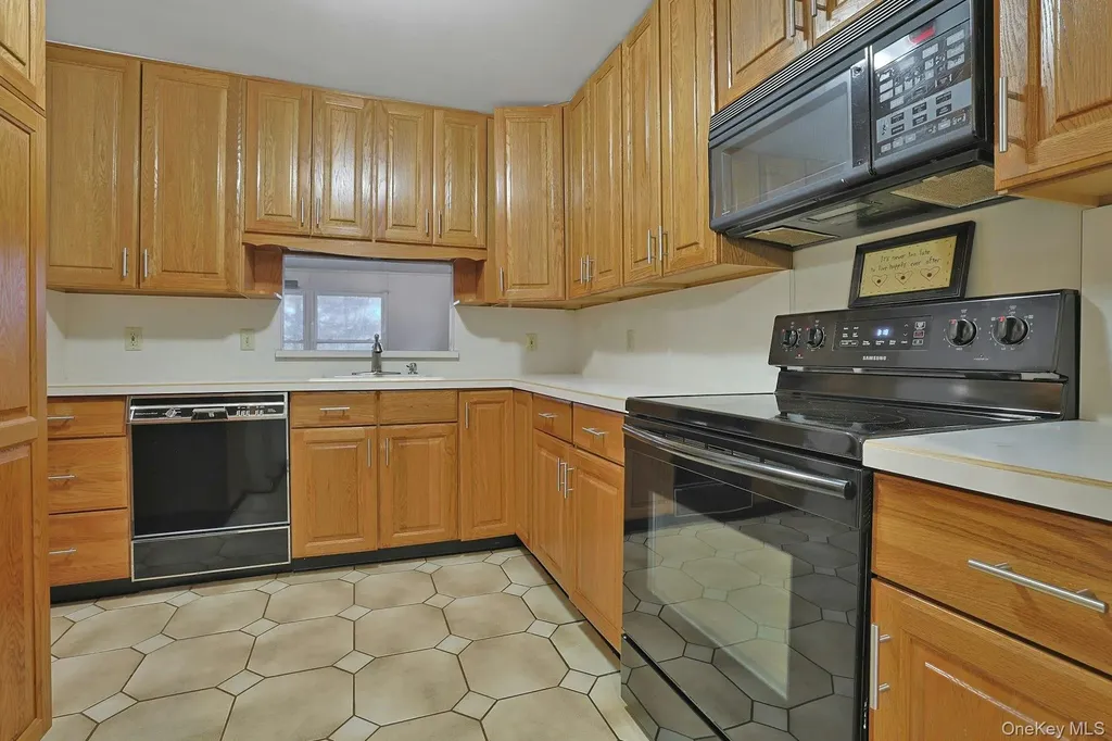 21 Bruce Lane Valhalla NY 10595
