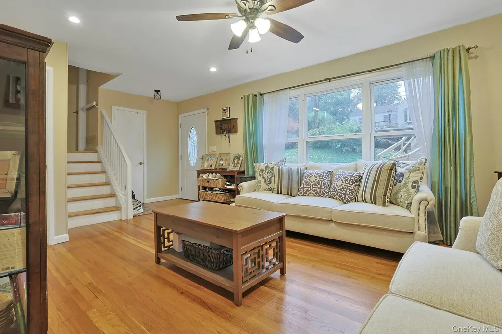 21 Bruce Lane Valhalla NY 10595