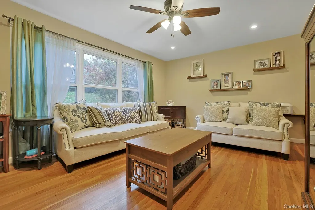 21 Bruce Lane Valhalla NY 10595