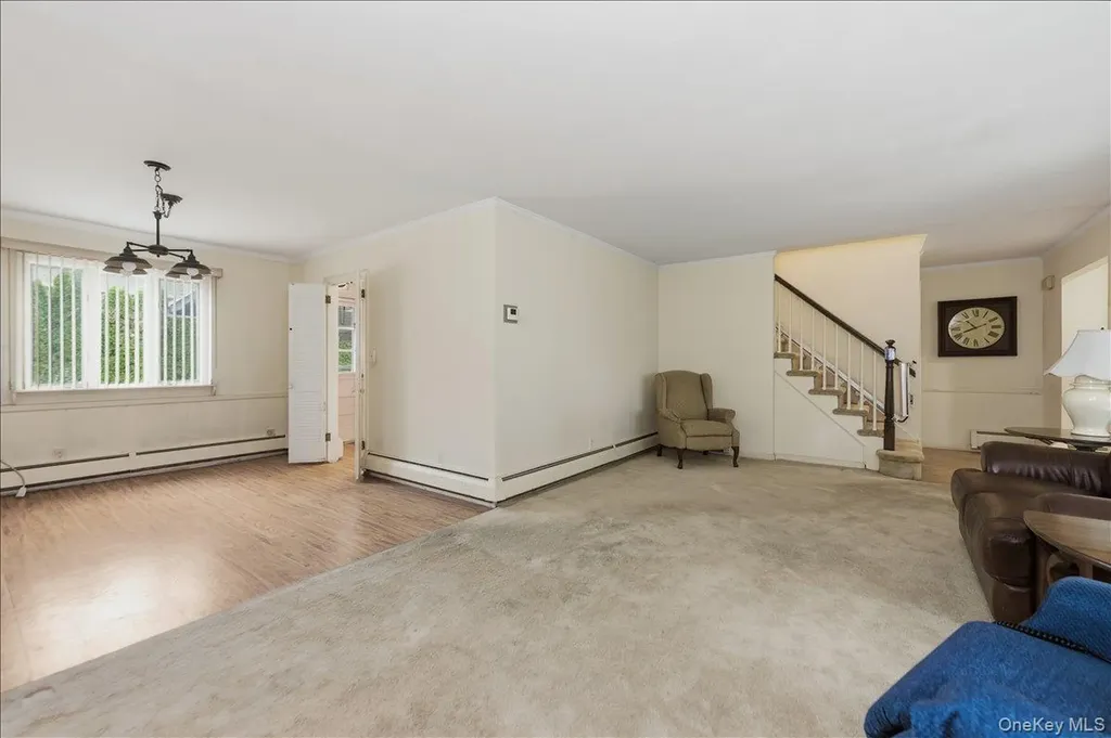 74 Colgate Road Great Neck NY 11023