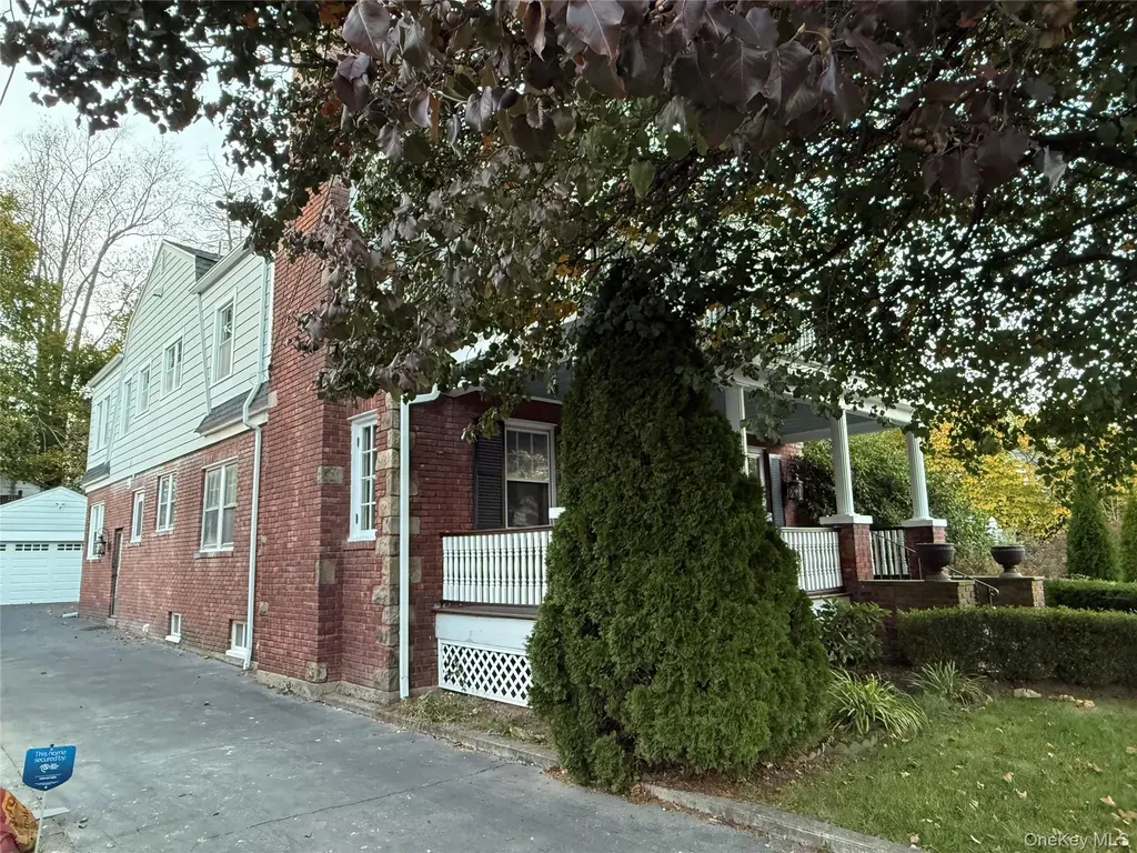 21 Richman Avenue Newburgh NY 12550