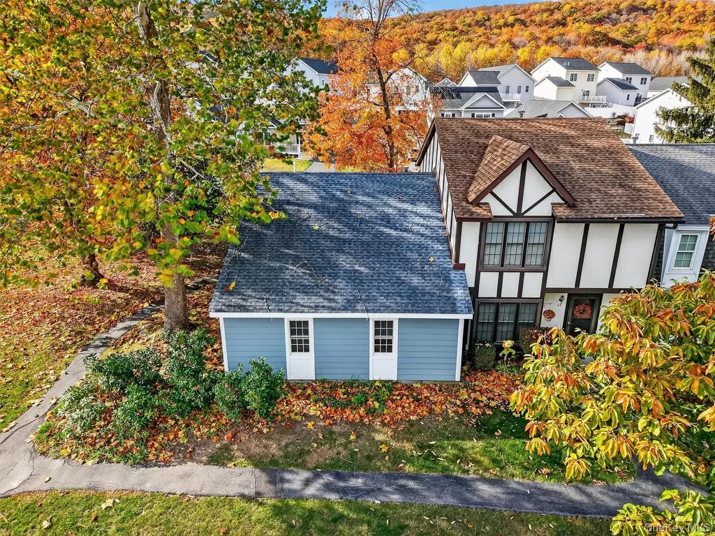 48 Sunny Brook Circle Highland NY 12528