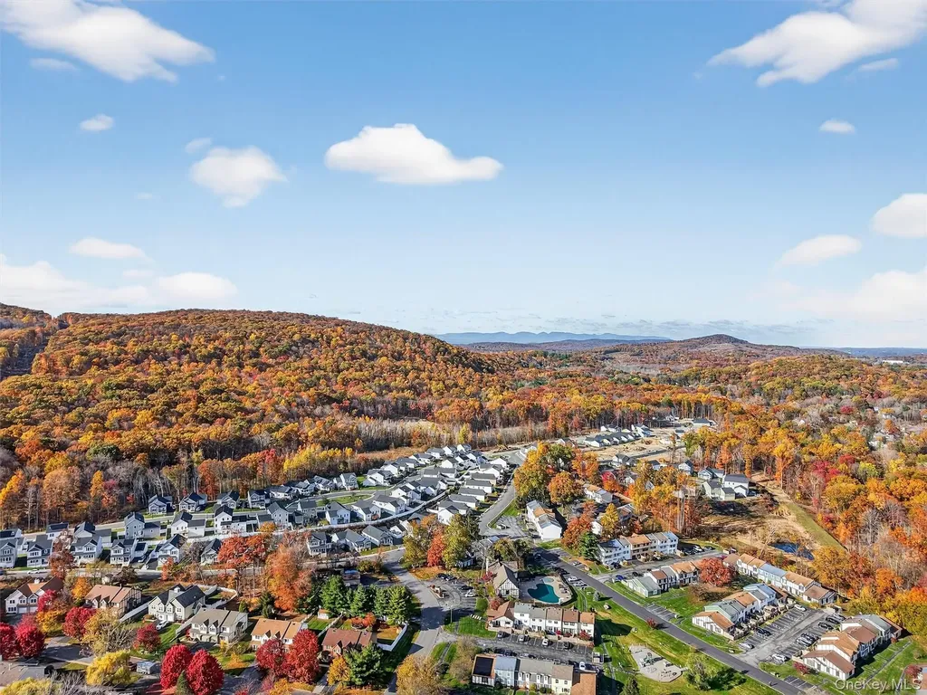 48 Sunny Brook Circle Highland NY 12528