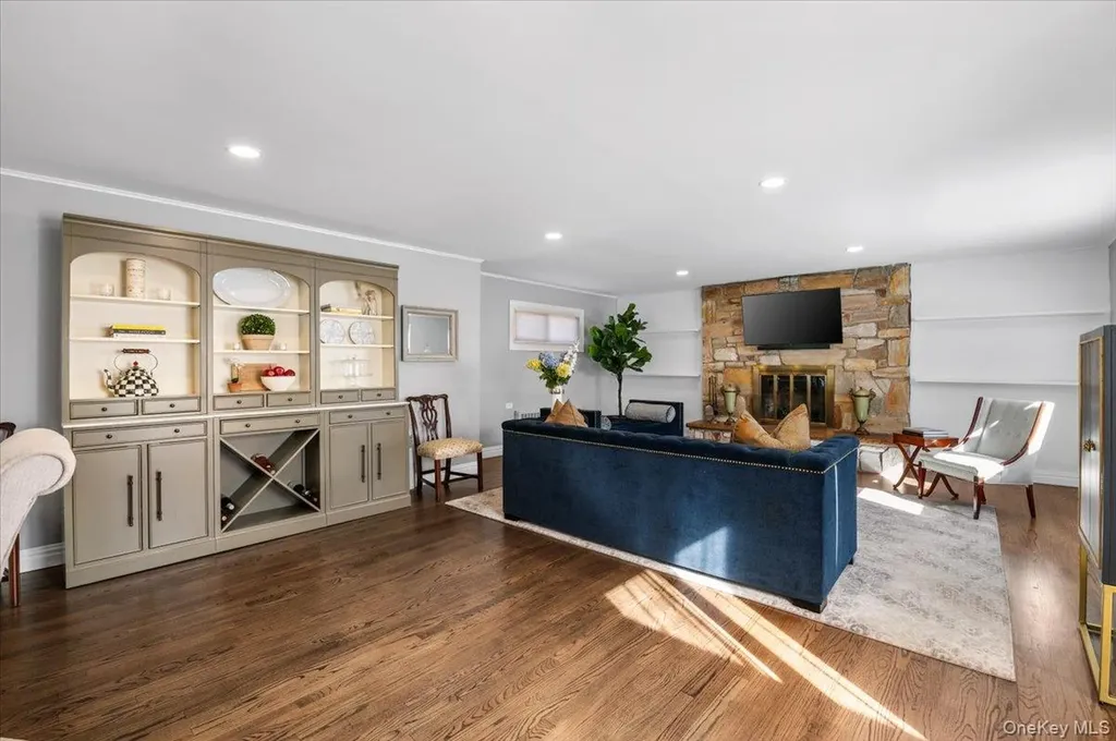 23 Mahan Road Old Bethpage NY 11804