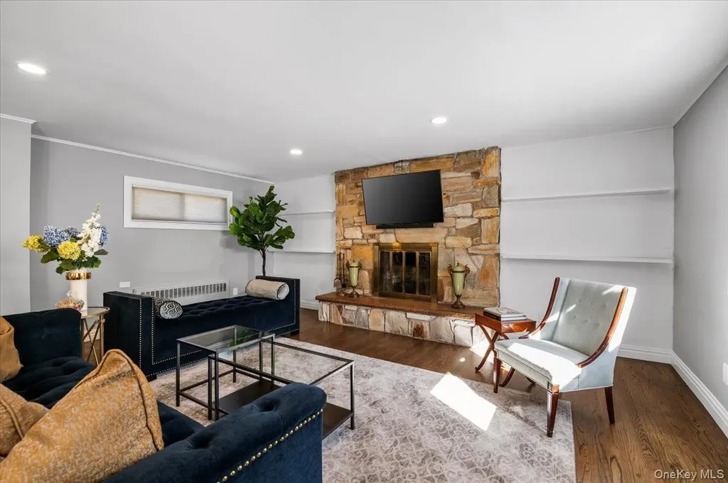 23 Mahan Road Old Bethpage NY 11804