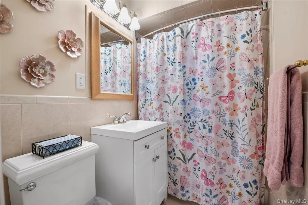 23 Mahan Road Old Bethpage NY 11804
