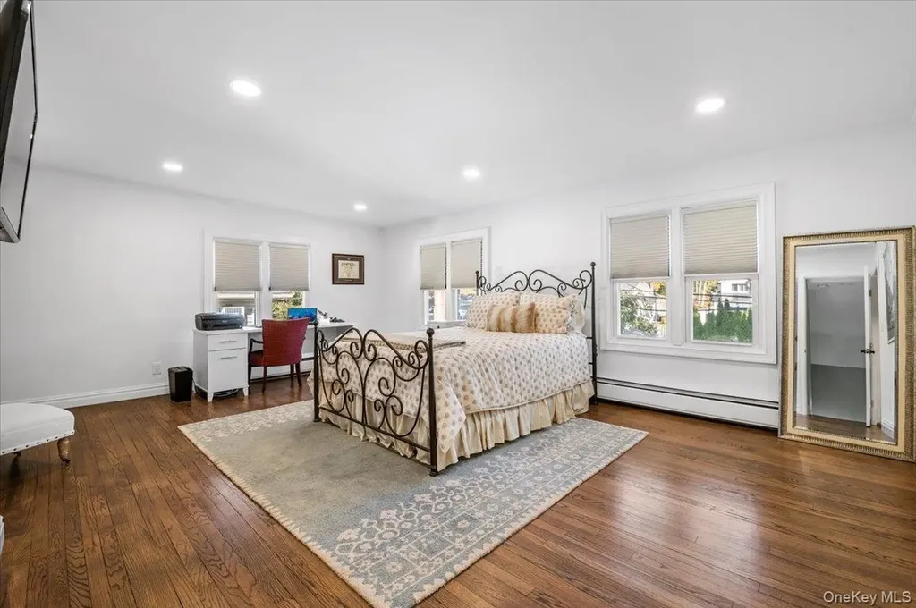 23 Mahan Road Old Bethpage NY 11804