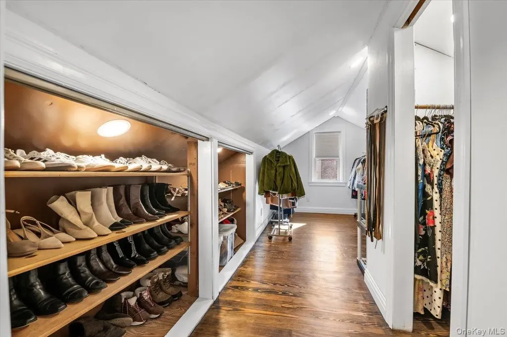 23 Mahan Road Old Bethpage NY 11804