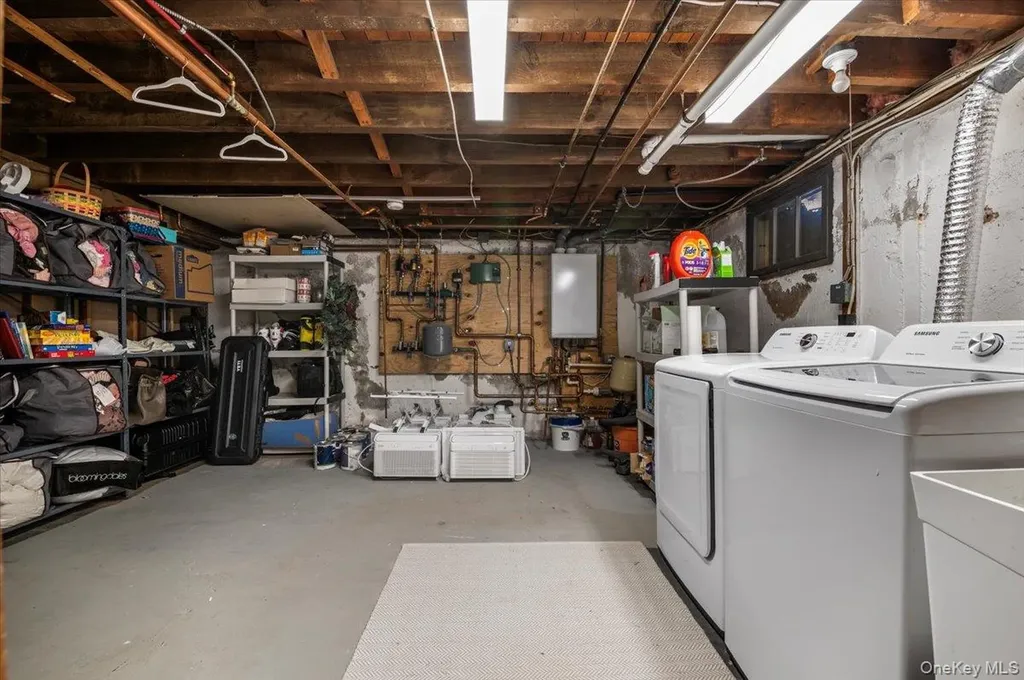 23 Mahan Road Old Bethpage NY 11804