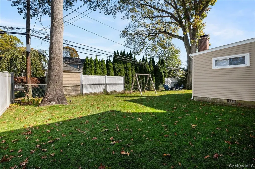 23 Mahan Road Old Bethpage NY 11804