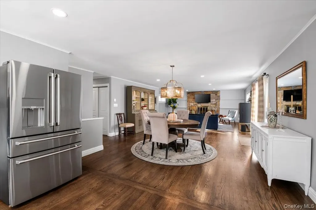 23 Mahan Road Old Bethpage NY 11804