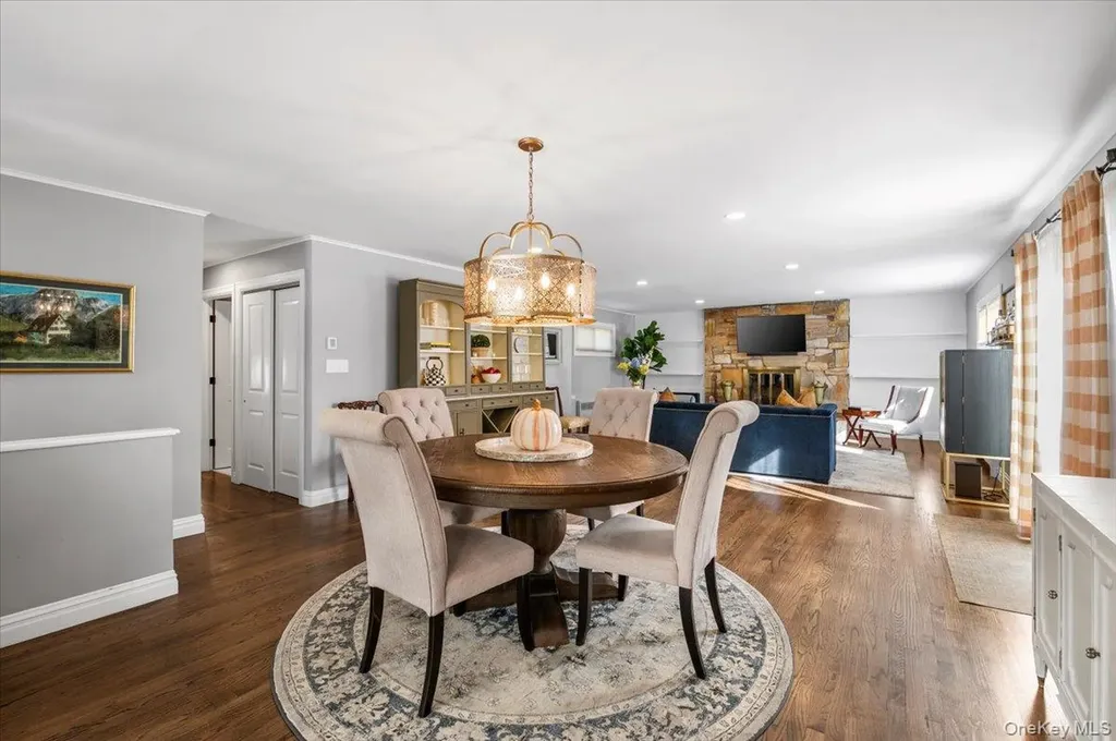 23 Mahan Road Old Bethpage NY 11804
