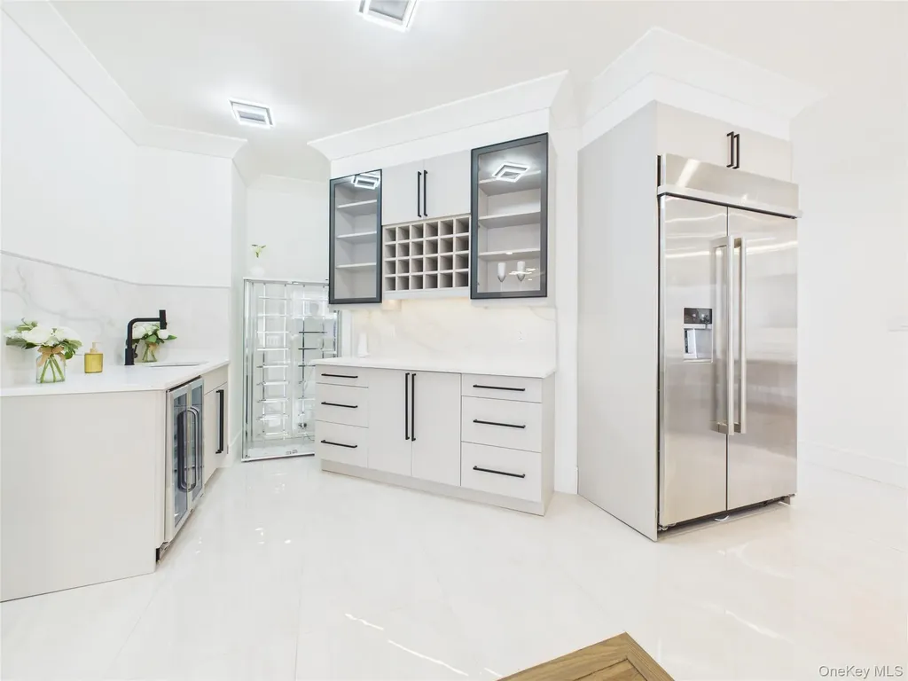 21 Pine Edge Place Dix Hills NY 11746