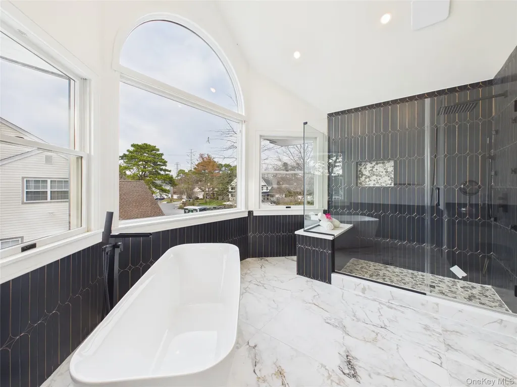 21 Pine Edge Place Dix Hills NY 11746